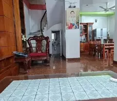 BÁN NHÀ PHỐ CỔ NGỌC LÂM 41M2 * 4 TẦNG * 7.26 TỶ , Ô TÔ DỪNG ĐỖ NGÀY ĐÊM TRƯỚC NHÀ
