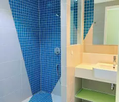 Cần tiền gấp cắt lỗ 400 triệu bán nhanh căn hộ 5 sao view biển ngay trung tâm tp Nha Trang