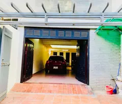 Trần Cung, siêu hiếm, 82m2,5T, gara 2 oto, 2 nhà ra phố 18tỷ9