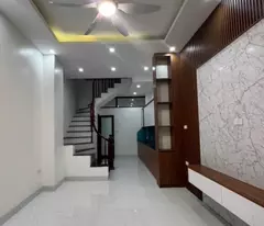 BÁN NHÀ DÂN XÂY PHỐ TẢN ĐÀ 32M2 X 5 TẦNG, GẦN PHỐ, Ô TÔ ĐỖ CỬA.
