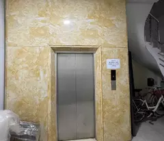 Bán siêu phẩm nhà mặt phố hồ 3 mẫu 6 tầng thang máy lô góc đống đa