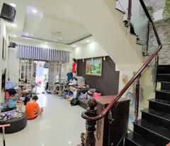 Nhà MTKD Phước Bình, 2 Tầng, ngang 4.5m, gần Global city, nhỉnh 4.5 tỷ