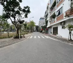 Chú tôi cần bán 90m2 đất TĐC Giang Biên - Khổ siêu đẹp - View vườn hoa lớn