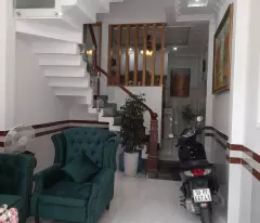 Nhà Đẹp Ở Ngay – 4 Tầng – Hẻm 8m Liên Khu 4,5- Giá chỉ 4.x Tỏi