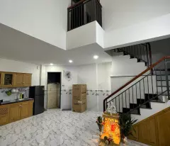 BÁN NHÀ CĂN GÓC 2 MẶT TIỀN Q4 
NGANG 6.5 DÀI 6.5 M 
ĐÚC 5 TẤM HƠN 5 TỶ