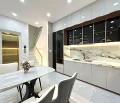 Bán nhà Mặt tiền Nguyễn Văn Khối ( Cây Trâm cũ) - CV Làng Hoa, 7x8.5m, 6 Tầng, 13.5 tỷ.