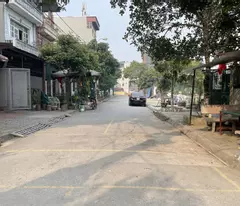 Chính chủ cần bán 76m2 đất, đường phân lô tại Tổ 5 Cự Khối. Ngay gần Chợ và Công Viên