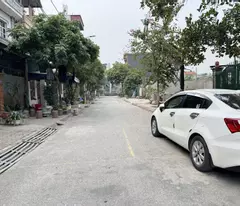 Chính chủ cần bán 76m2 đất, đường phân lô tại Tổ 5 Cự Khối. Ngay gần Chợ và Công Viên