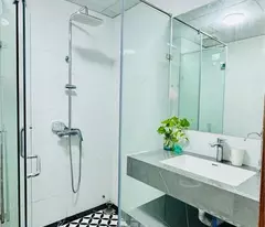Nhà hiẾm ,Ô TÔ ĐỖ CỔNG, FULL NỘI THẤT, AN SINH ĐỈNH!