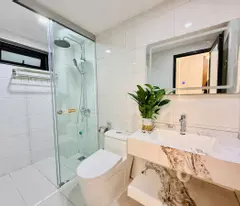 ĐÊ LA THÀNH, BA ĐÌNH. 60M2 5 TẦNG GIÁ 9.3 TỶ- VÀI BƯỚC RA PHỐ-NHÀ ĐẸP - KHÔNG QUY HOẠCH.