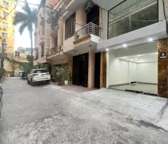 Bán gấp nhà riêng đẹp Vừa ở Vừa cho thuê căn hộ tại Ngõ 217 Đê La Thành, Đống Đa, Hà Nội, 25,9 tỷ,