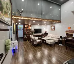 HOÀNG CẦU, ĐỐNG ĐA. 42M2 4 TẦNG MT 5M GIÁ 12,5 TỶ- PHÂN LÔ - Ô TÔ ĐỖ CỬA - SÁT VƯỜN HOA 1.6-GẦN HỒ