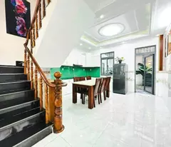 Nhà hẻm xe hơi Huỳnh Tấn Phát, 4 phòng, 5.8 tỷ, full nội thất