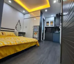 Bán nhà Hoàng Quốc Việt  thang máy vù vù, gần phố, 30m ô tô, ở và kinh doanh 40m -7.4 tỷ