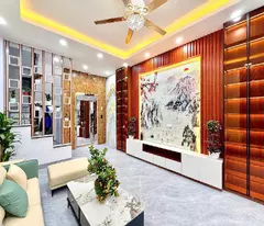 Nhà cực đẹp phố Lạc Long Quân 43m2, 6T thang máy 2 thoáng view sân rộng 100m2 gần Hồ