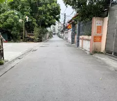 Tài chính dưới 5 tỷ nhận ngay 30m2 đất Kẻ Tạnh, Giang Biên. Đường rộng 4m, ô tô 7 chỗ chạy thông