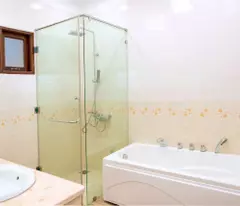 Cho thuê biệt thự rộng đẹp có sân vườn - TTTP giá 32 triệu