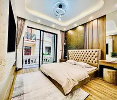 Bán gấp giảm 400tr căn nhà 42m xây 5 tầng Phố Ngọc Lâm chỉ 6 tỷ Một nhà ra mặt phố