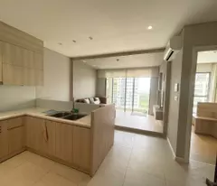 Cho thuê gấp căn hộ 1PN view nội khu hồ bơi tại Đảo Kim Cương