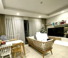 Cho thuê căn hộ 2PN tầng cao, view hồ bơi siêu đẹp tại Đảo Kim Cương