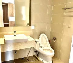 Cho thuê căn hộ 2PN tầng cao, view hồ bơi siêu đẹp tại Đảo Kim Cương
