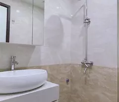 SIÊU HIẾM BỒ ĐỀ - NHÀ ĐẸP 6 TẦNG THANG MÁY - Ô TÔ 7 CHỖ ĐỖ CỬA VÀO NHÀ - HÀNG ĐẸP - HIẾM - BAY