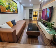 Hạ giá nhà phố Trần Quang Diệu 33m2, 5 tầng cực đẹp ô tô kinh doanh gần Hồ Hoàng Cầu