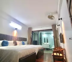 Mặt phố Quảng Khánh 75m2, 5 tầng view Hồ Tây 2 vỉa hè giá 39 tỷ hiếm quận Tây Hồ