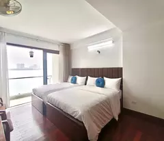 Mặt phố Quảng Khánh 75m2, 5 tầng view Hồ Tây 2 vỉa hè giá 39 tỷ hiếm quận Tây Hồ
