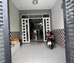 SIÊU PHẨM DƯƠNG BÁ TRẠC , HẺM 2 XE TẢI TRÁNH NHAU ,  Ô TÔ ĐẬU TRƯỚC CỬA HOẶC NGỦ TRONG NHÀ .