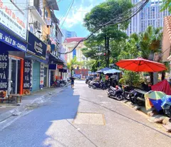 Nhà đẹp phố Trung Kính 36m2, 5 tầng vỉa hè ô tô 2 thoáng kinh doanh tặng full nội thất