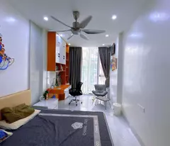 Nhà đẹp phố Trung Kính 36m2, 5 tầng vỉa hè ô tô 2 thoáng kinh doanh tặng full nội thất
