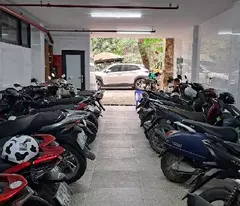 Tòa văn phòng đường Hoàng Quốc Việt 80m2, 8T, MT4.8m thông sàn giá 30 tỷ đẹp long lanh