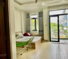 Nhà Lê Văn Việt, 3  tầng, 3 PN, 70m2, ngang 4.5m, HXH, nhỉnh 5 tỷ