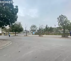 ĐẤT VỈA HÈ RỘNG 12M Ô TÔ TRÁNH ĐỖ NGÀY ĐÊM - KINH DOANH MẶT CHỢ - VIEW CÔNG VIÊN LONG BIÊN