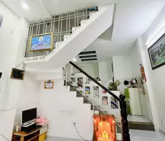 NHỈNH 4 TỶ NHÀ NGAY CHỢ TÂN HƯƠNG, TÂN PHÚ,40M2, 3 TẦNG BTCT, HOÀN CÔNG ĐỦ
