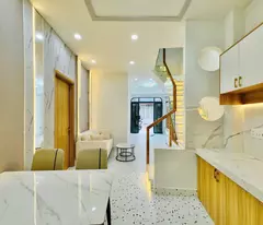 Nhà đẹp 3 tầng, ngay BV Q2,, 65m2, ngang 5m, 4PN, HXHi, ở ngay, nhỉnh 6 tỷ