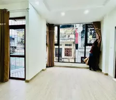 Bán nhà Phố Hoàng Cầu, Dân Xây, Vị Trí Trung Tâm, 32mx5T, Giá: 6.5 Tỷ, Lh: 0396935190.