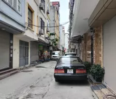 Chỉ 9.4 tỷ-10 Phòng-dòng tiền 719tr/năm-Full nội thất cao cấp-Hào Nam, Đống Đa