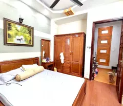 NHÀ DÂN XÂY PHÁO ĐÀI LÁNG, ĐỐNG ĐA, 42M x 5T, VỊ TRÍ ĐẸP, GẦN Ô TÔ, 11.35 TỶ