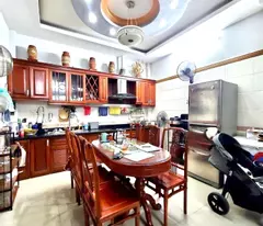 NHÀ DÂN XÂY PHÁO ĐÀI LÁNG, ĐỐNG ĐA, 42M x 5T, VỊ TRÍ ĐẸP, GẦN Ô TÔ, 11.35 TỶ