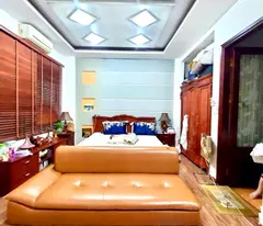 NHÀ DÂN XÂY 42M x 5T, VỊ TRÍ ĐẸP, GẦN PHỐ, PHÁO ĐÀI LÁNG, ĐỐNG ĐA, 11.35 TỶ