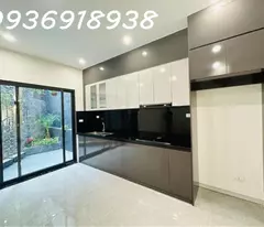 Rẻ nhất Thủ Đô-70m x 3 tầng-gara ô tô-gần hồ-nhà mới ở luôn-hàng xóm AEON Long Biên
