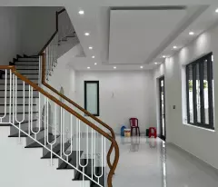 Cần cho thuê nhà mới hoàn thiện 3 tầng nguyên căn hai mặt tiền đường Hoàng Quốc Việt !