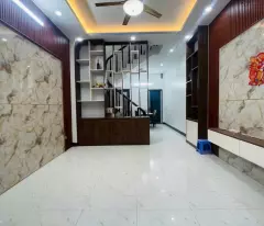 CỰC HIẾM- HƠN 6 TỶ - 49M NHÀ DÂN XÂY PHỐ CỔ NGỌC LÂM, LÔ GÓC, NGÕ THÔNG 10M RA HỒ
