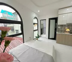 Tòa căn hộ phố Hoa Bằng 66m2, 6T thang máy, MT5.6m cực đẹp thu 90tr/tháng ô tô vào