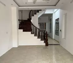Cô tôi cần bán 40m2 nhà 3,5 tầng ngõ 2 Ngọc Thụy. Đường ô tô tránh, ngay cạnh Hồng Tiến