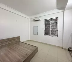Cô tôi cần bán 40m2 nhà 3,5 tầng ngõ 2 Ngọc Thụy. Đường ô tô tránh, ngay cạnh Hồng Tiến