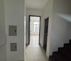 Cô tôi cần bán 40m2 nhà 3,5 tầng ngõ 2 Ngọc Thụy. Đường ô tô tránh, ngay cạnh Hồng Tiến