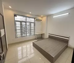 Cô tôi cần bán 40m2 nhà 3,5 tầng ngõ 2 Ngọc Thụy. Đường ô tô tránh, ngay cạnh Hồng Tiến
